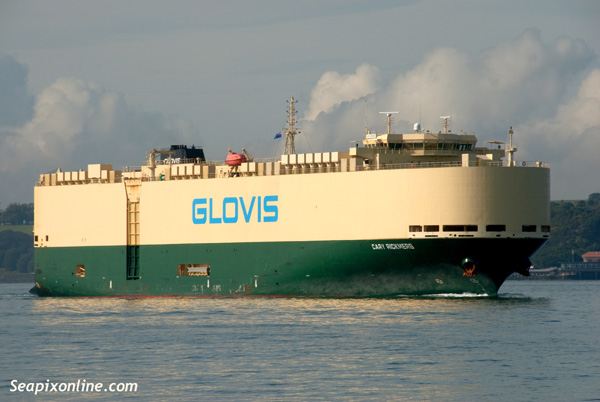 CARY RICKMERS (2010/47090gt/IMO 9448140. Renamed SIEM SOCRATES) arriving in flat calm conditions in Auckland, New Zealand from Kanda, Japan. 13 August 2011. Photo by SeapixOnline.com